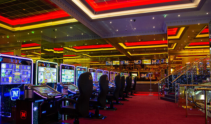 VIP-Automaten in der glanzvolle Spielehalle vom WINWIN Wien Monte Laa.