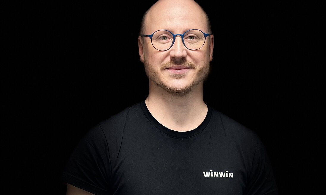Portraitfoto von Standortleiter Stefan Stallinger